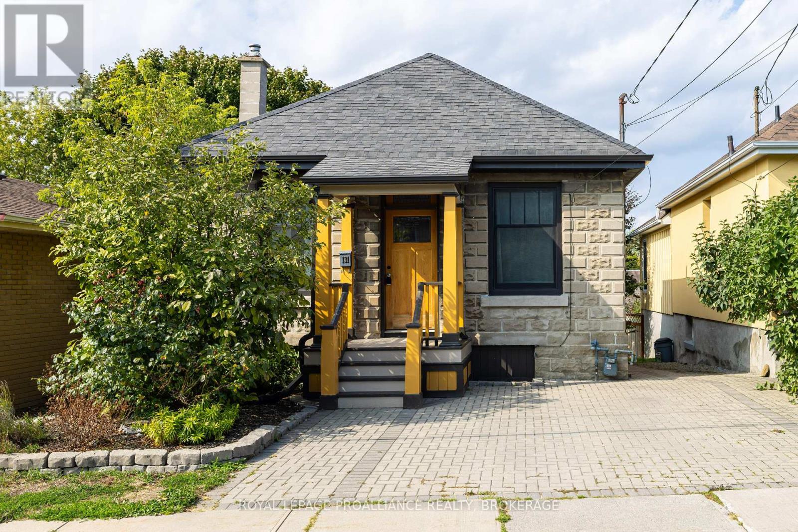 131 Raglan Rd, Kingston, ON K7K 1L1