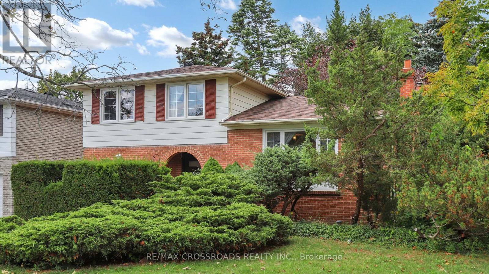 218 Kingslake Rd, Toronto, ON M2J 3G8