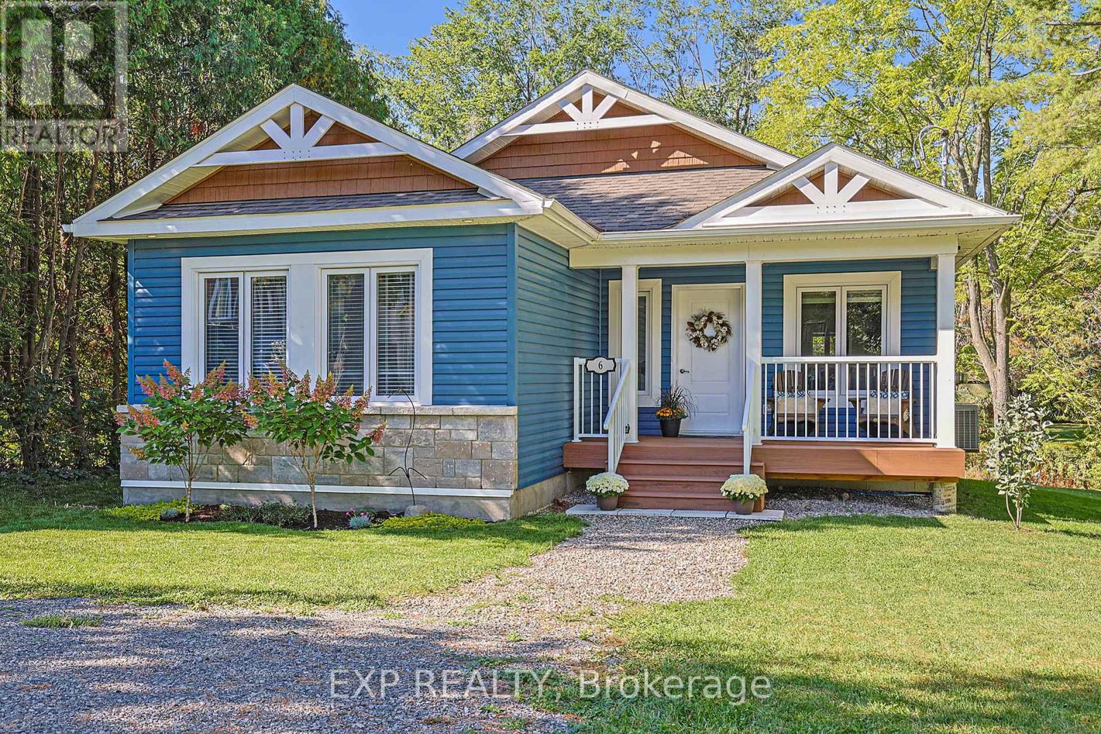 6 Whelan St N, Westport, ON K0G 1X0