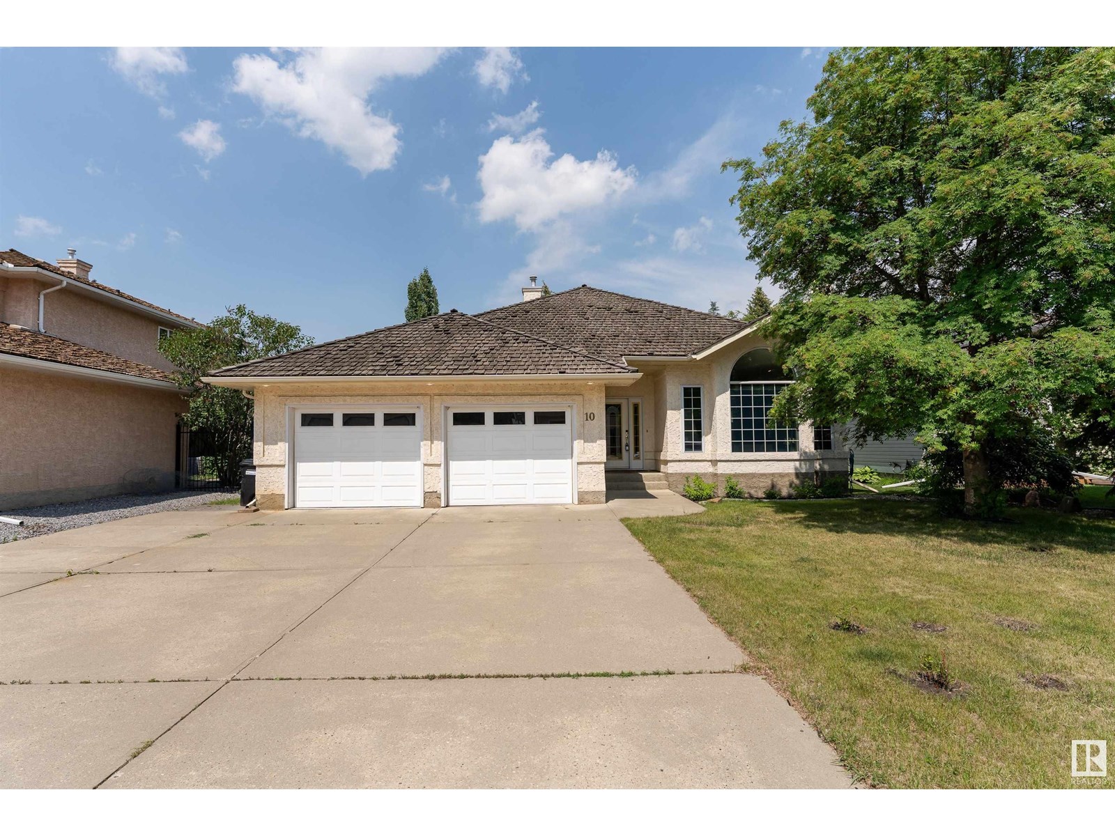 10 Stoneshire Mr, Spruce Grove, AB T7X 3E3