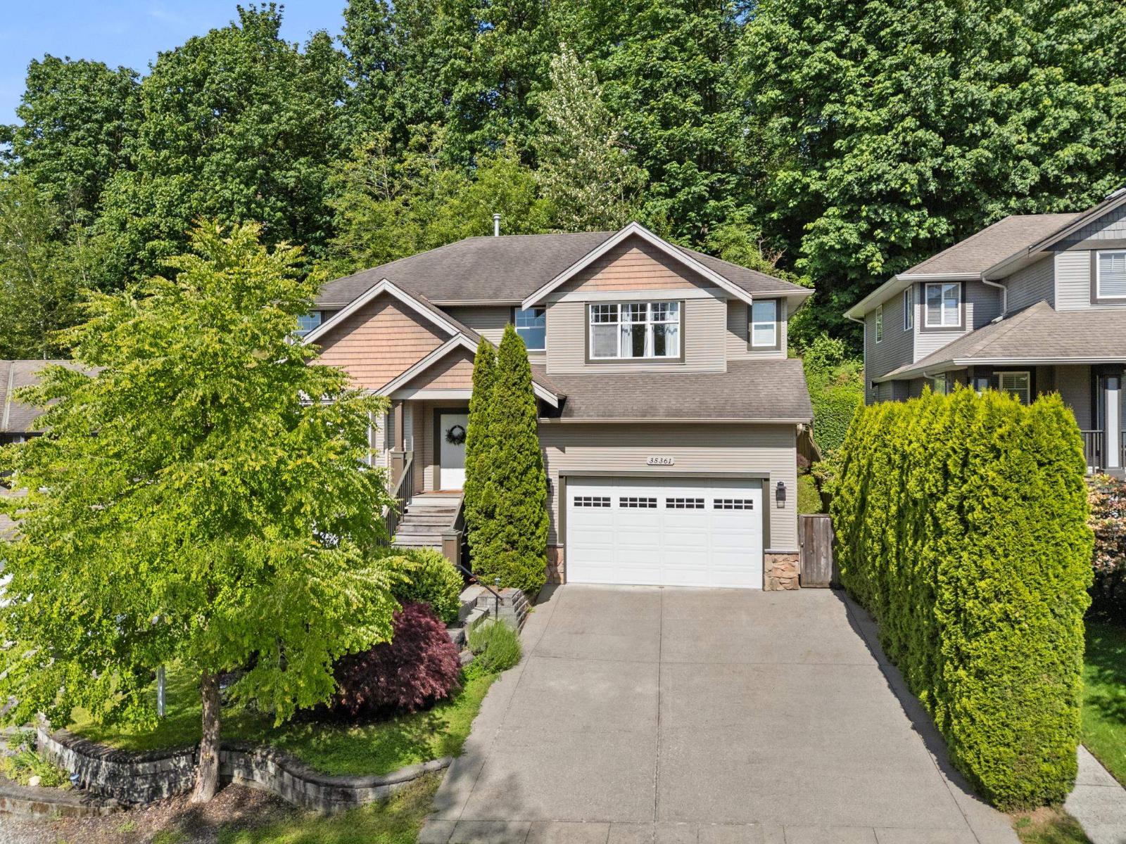 35361 Kinloch Pl, Abbotsford, BC V3G 3A8