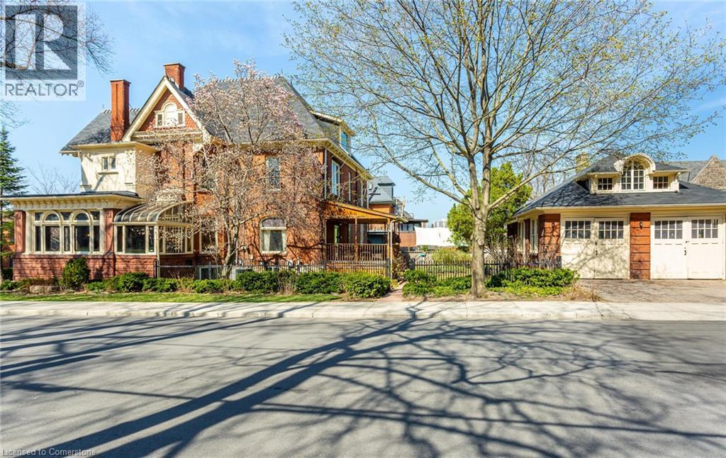 351 Bay St S, Hamilton, ON L8P 3J7