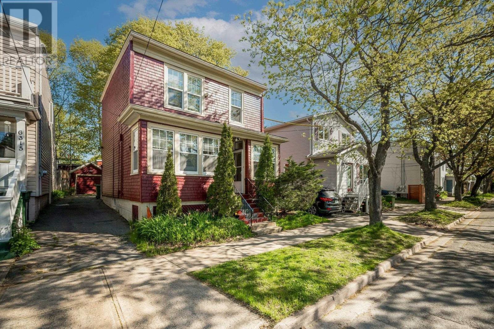 6311 Yale St, Halifax, NS B3L 1C9