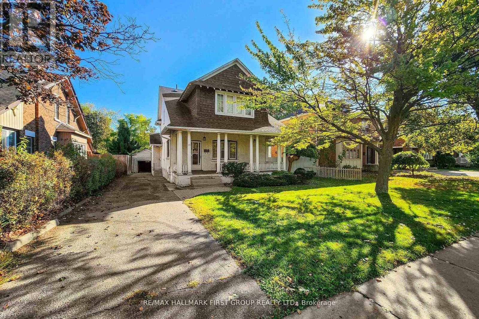 481 Simcoe St N, Oshawa, ON L1G 4T8