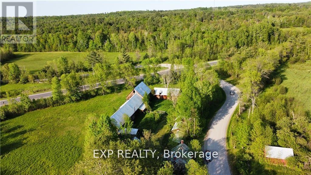 28 Island View Dr, North Algona Wilberforce, ON K0J 1X0