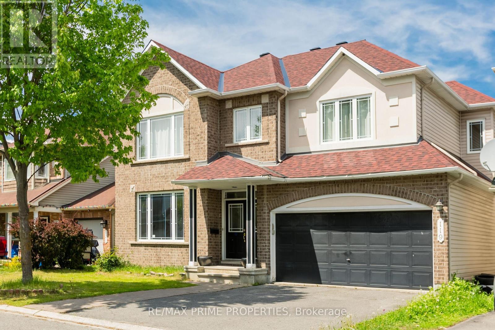 119 Willow Creek Cir, Ottawa, ON K2G 7A8