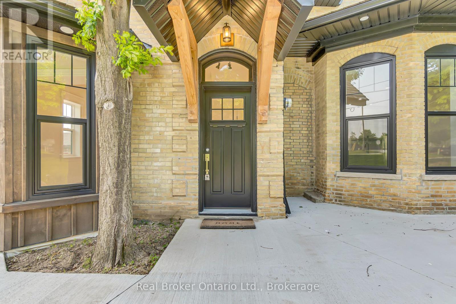 16 Hillcrest St W, South Bruce, ON N0G 2S0