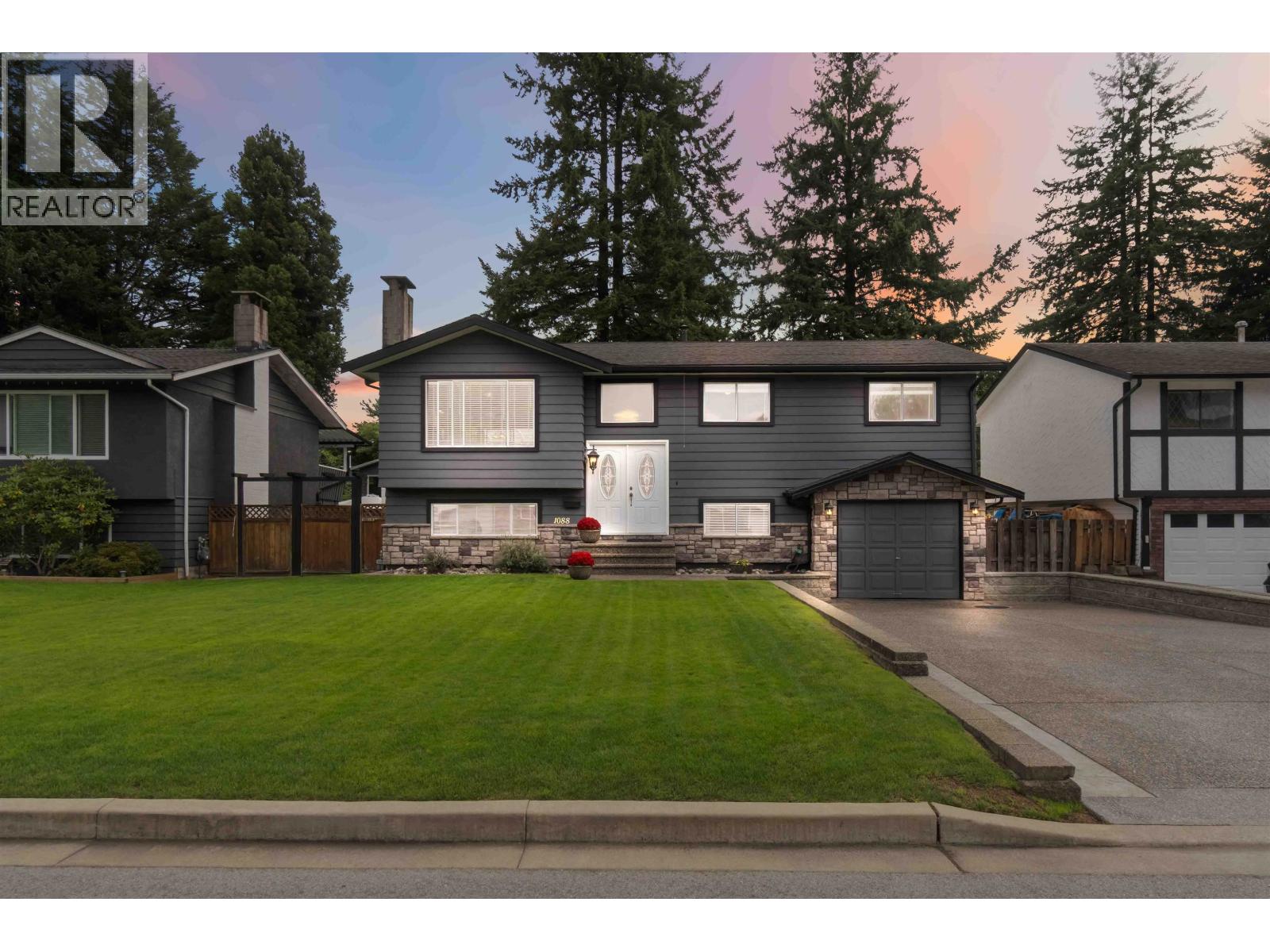 1088 Fraser Ave, Port Coquitlam, BC V3B 1L8