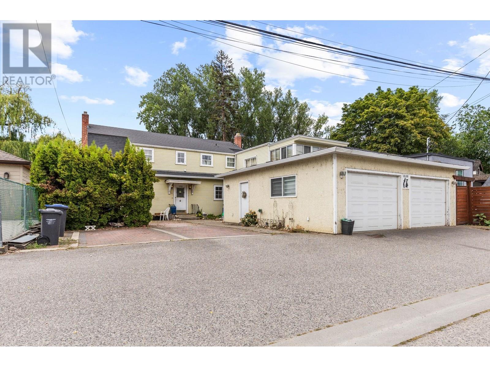 1880 Riverside Ave, Kelowna, BC V1Y 1A7