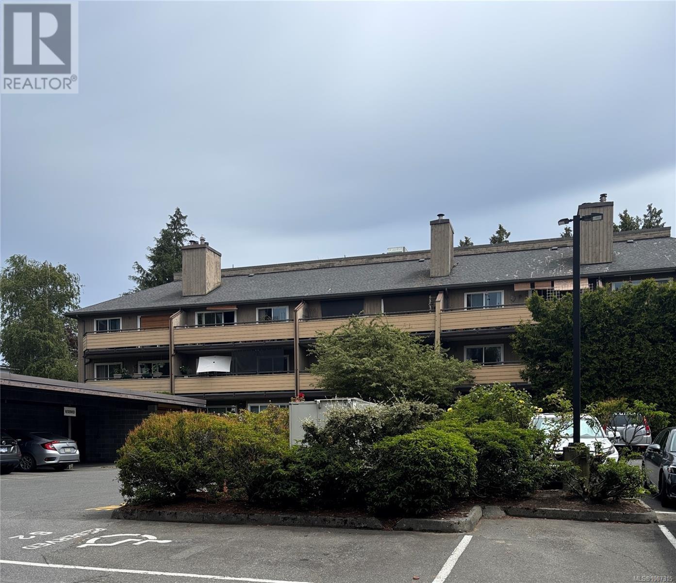 3225 Alder St Unit 308 St, Victoria, BC V8X 1P3