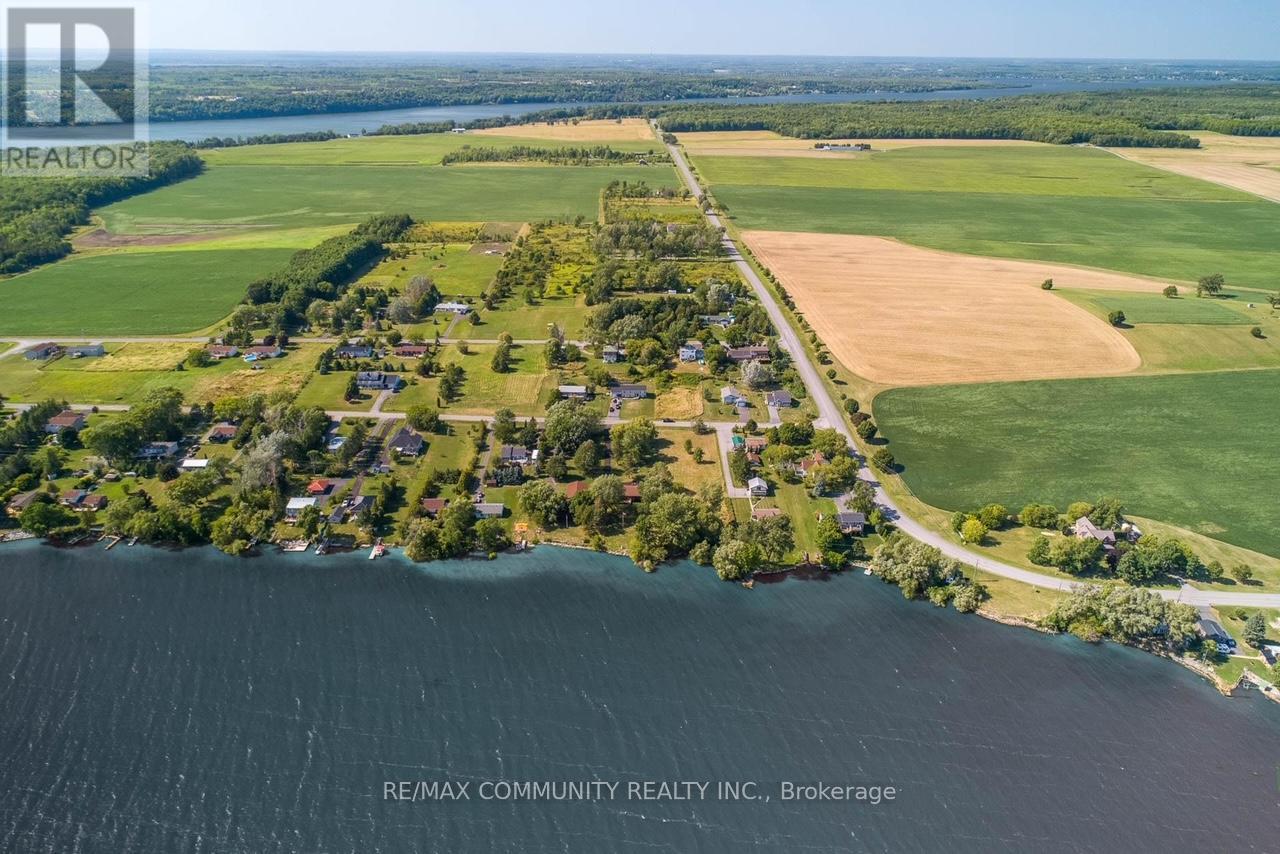 85 Bayview Dr, Greater Napanee, ON K7R 3K8