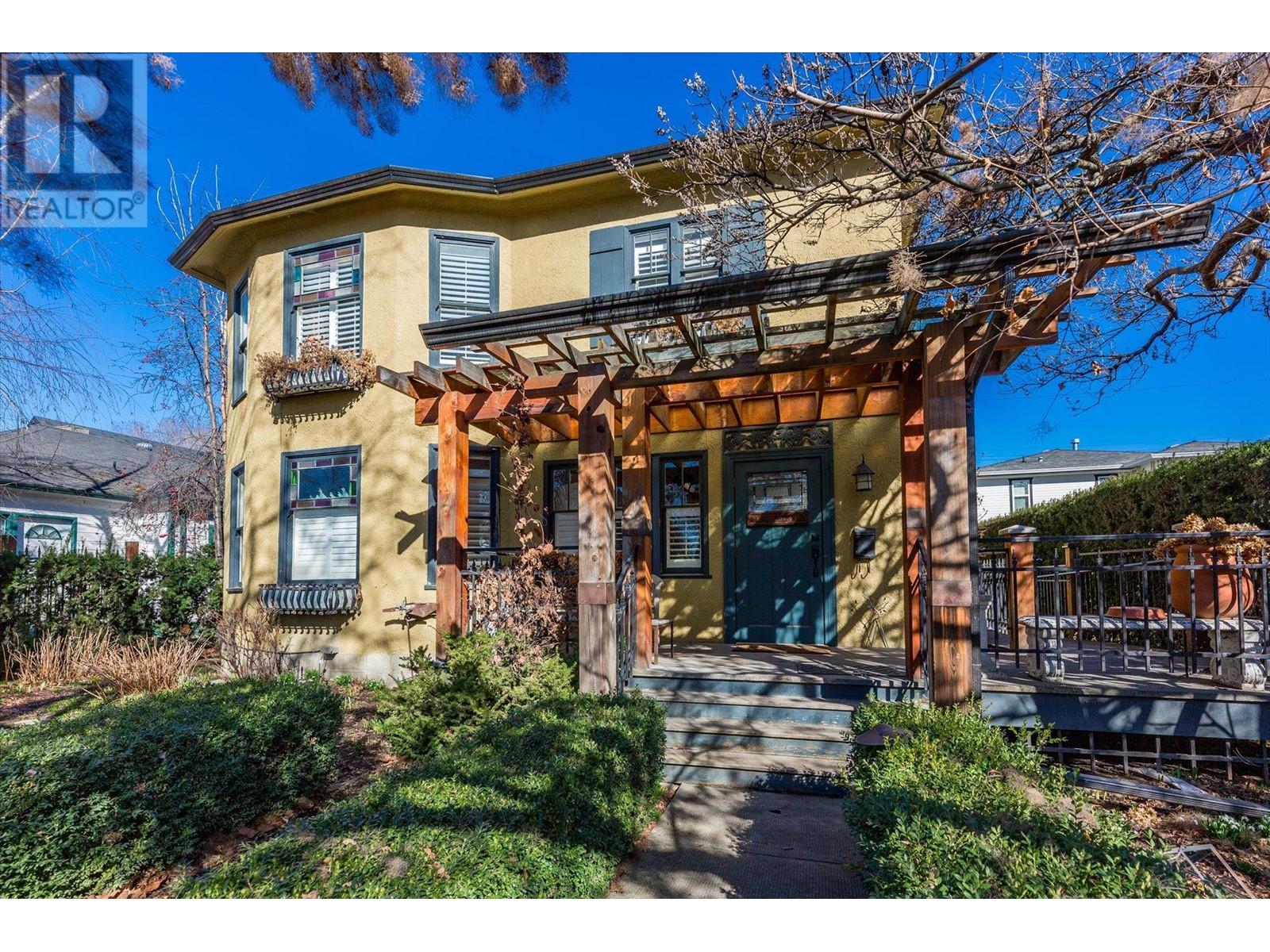 770 Bernard Ave, Kelowna, BC V1Y 6P5