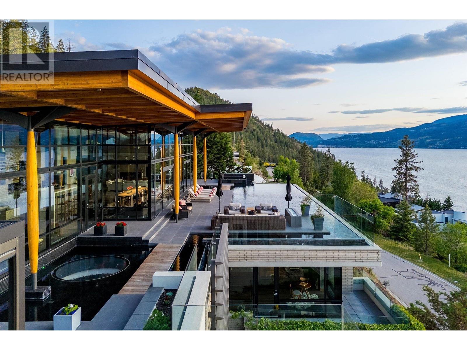 180 Sheerwater Court Unit 19, Kelowna, BC V1V 2X1