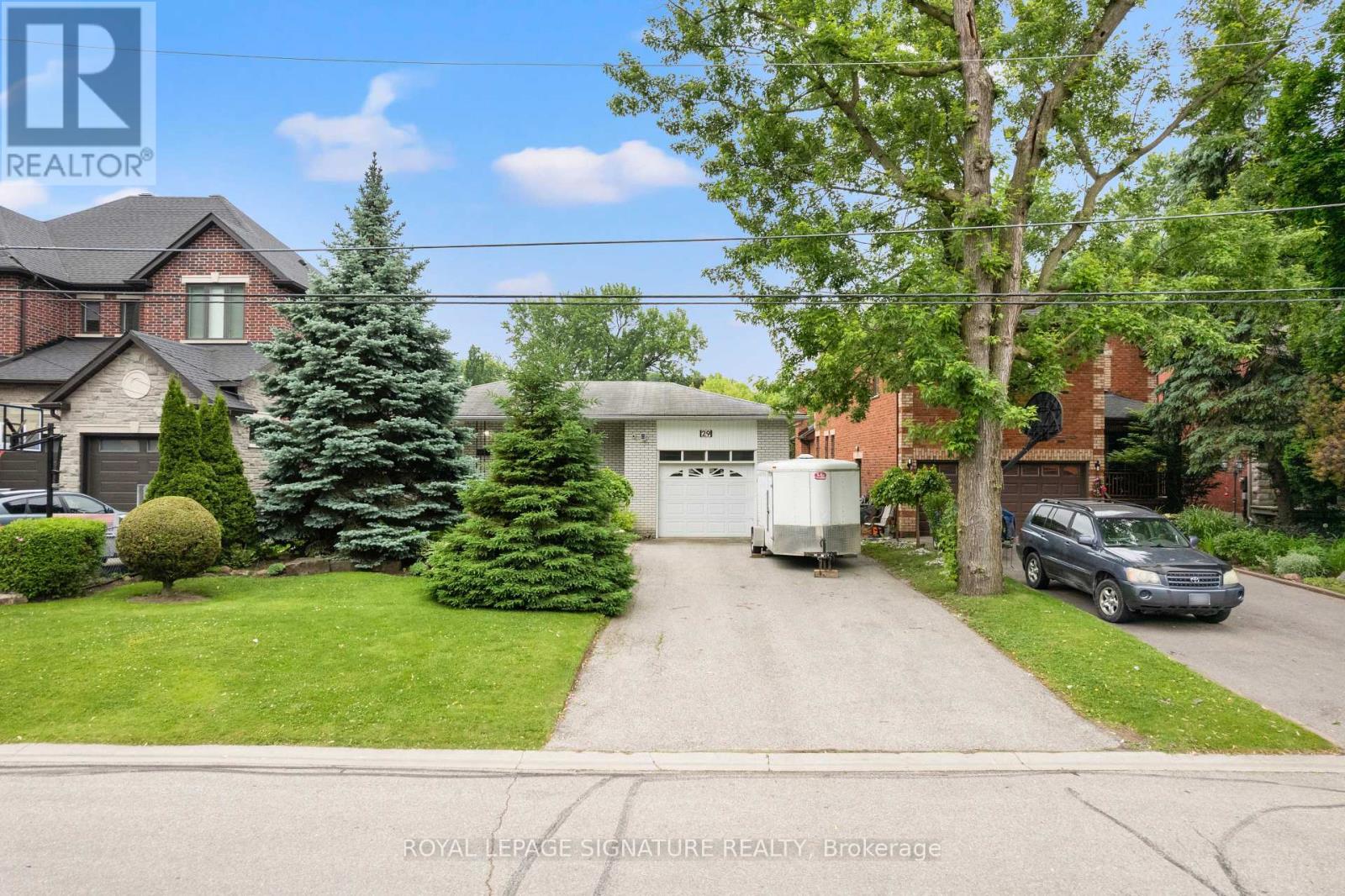 29 Woodview Rd, Vaughan East Woodbridge, ON L4L 2V3