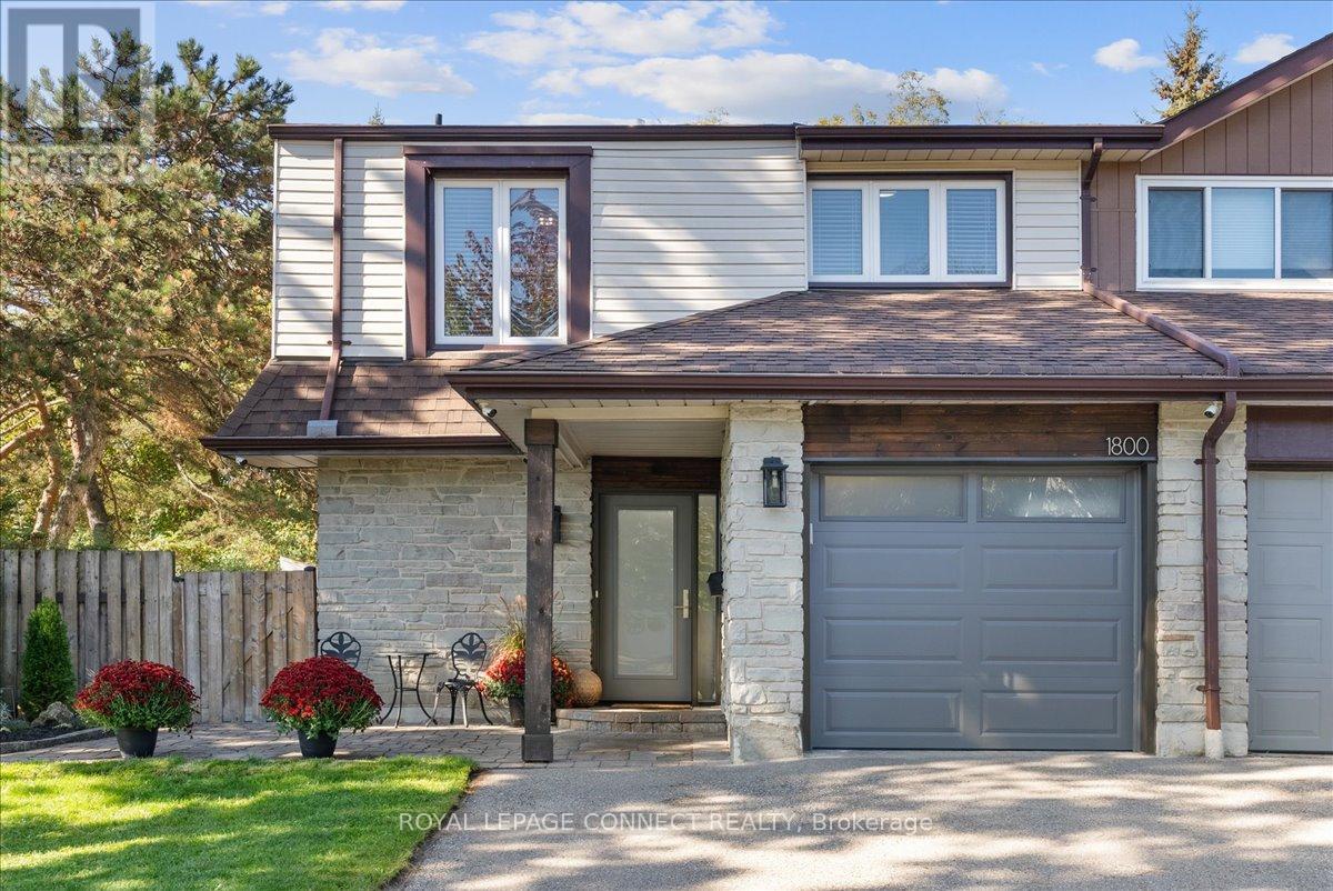 1800 Shadybrook Dr, Pickering Amberlea, ON L1V 3A5