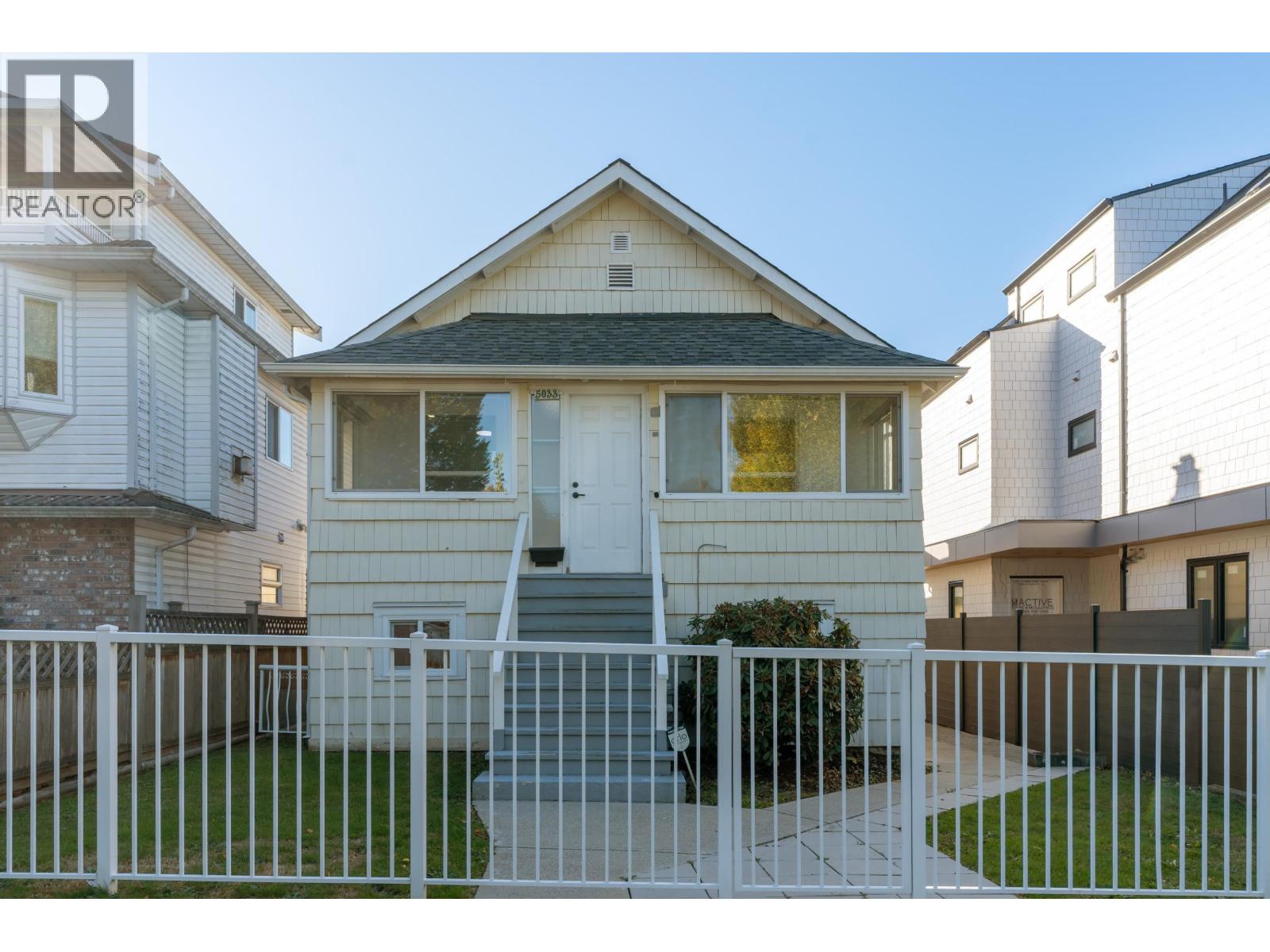 5033 Ross St, Vancouver, BC V5W 3K6