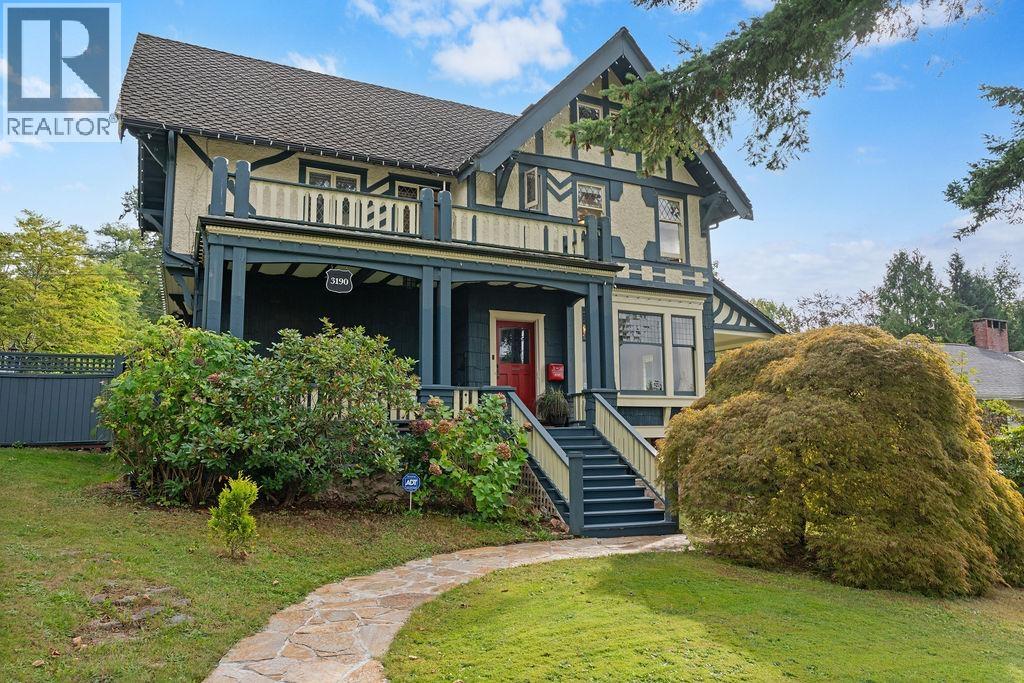3190 St Georges Ave, North Vancouver, BC V7N 1V2