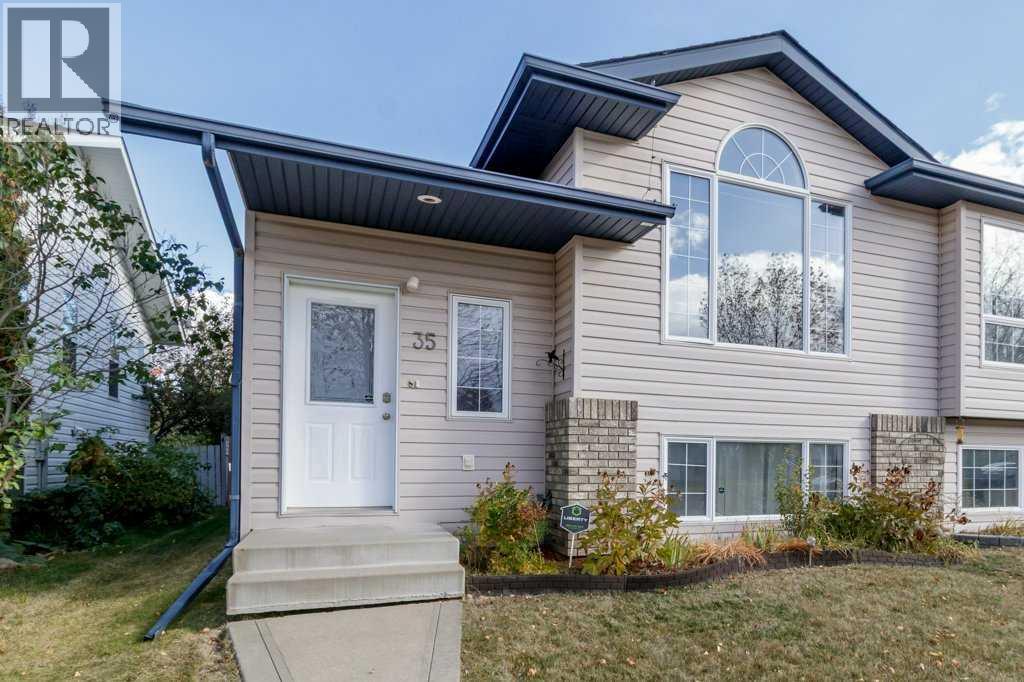 35 Old Boomer Rd, Sylvan Lake, AB T4S 1Z1