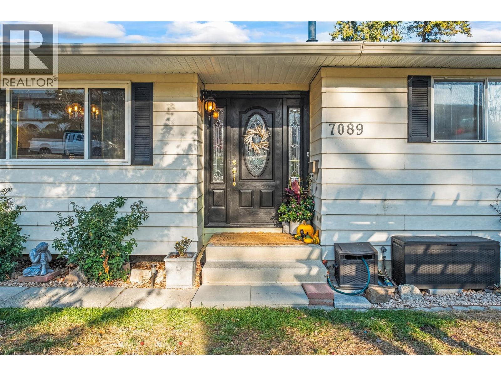 7089 Longacre Dr, Vernon, BC V1H 1H8