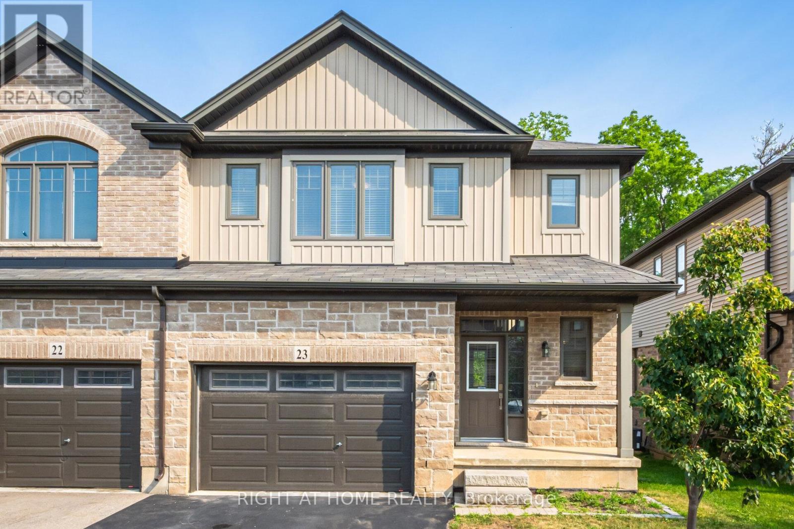 23 1 Tom Brown Dr, Brant Paris, ON N3L 0H8