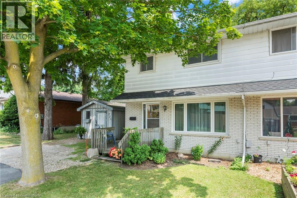 721 John St W, North Perth, ON N4W 1B6
