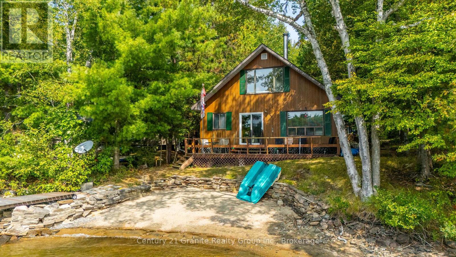 1100 Fairfield Bay Dr SW, Minden Hills, ON K0M 2K0