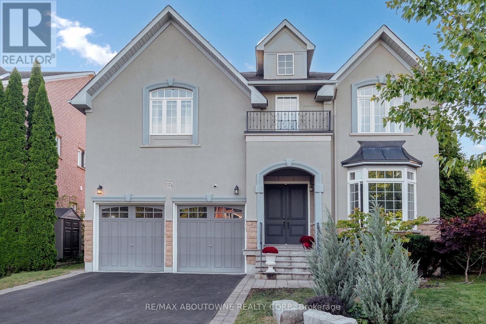 3374 Fox Run Cir, Oakville, ON L6L 6W4