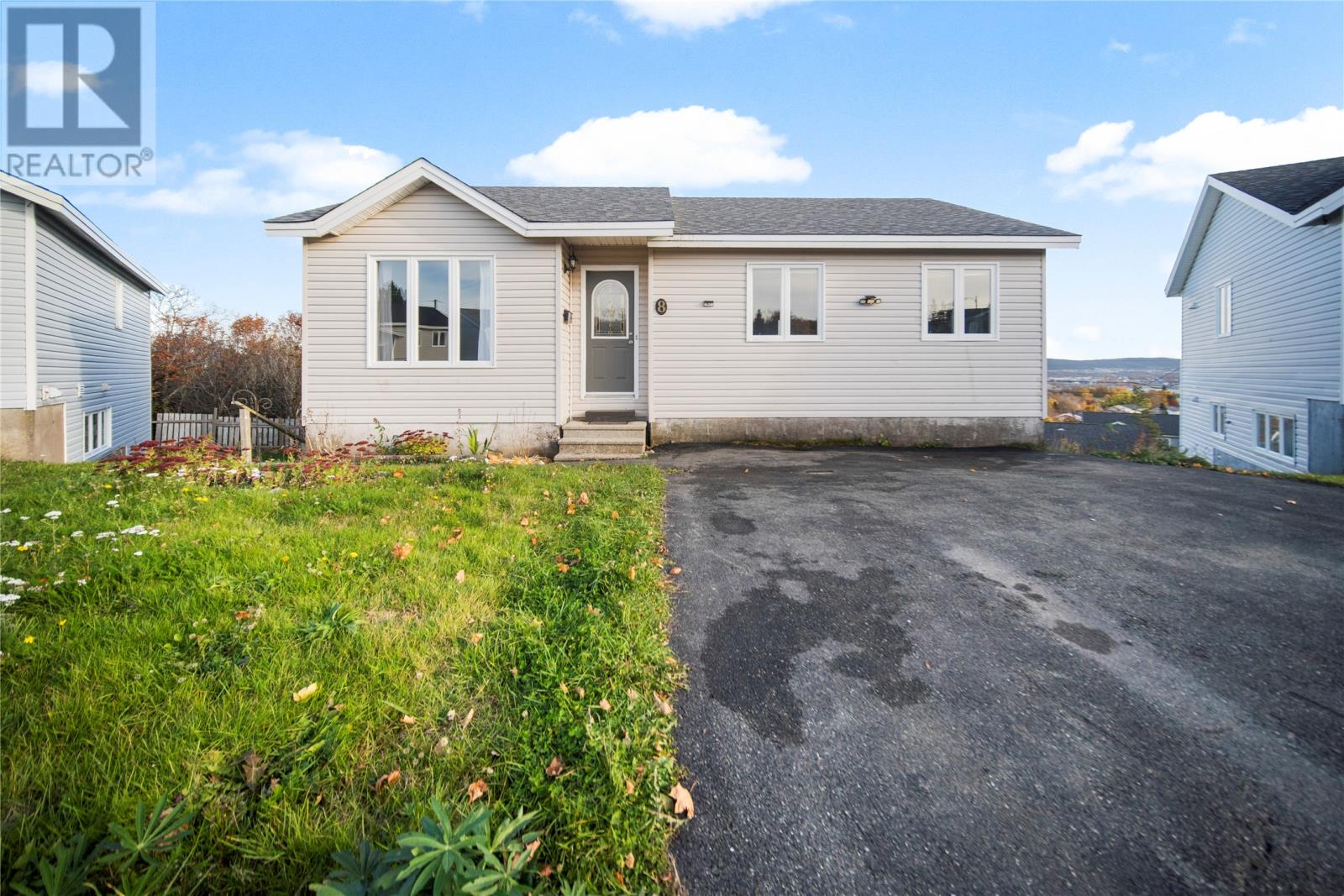 8 Doheney Pl, St. John's, NL A1B 4R3