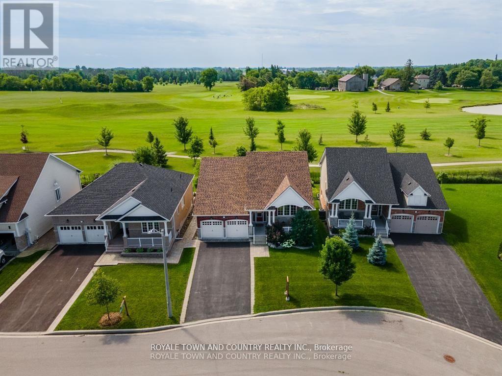 17 Logan Ln, Kawartha Lakes, ON K9V 5Y2