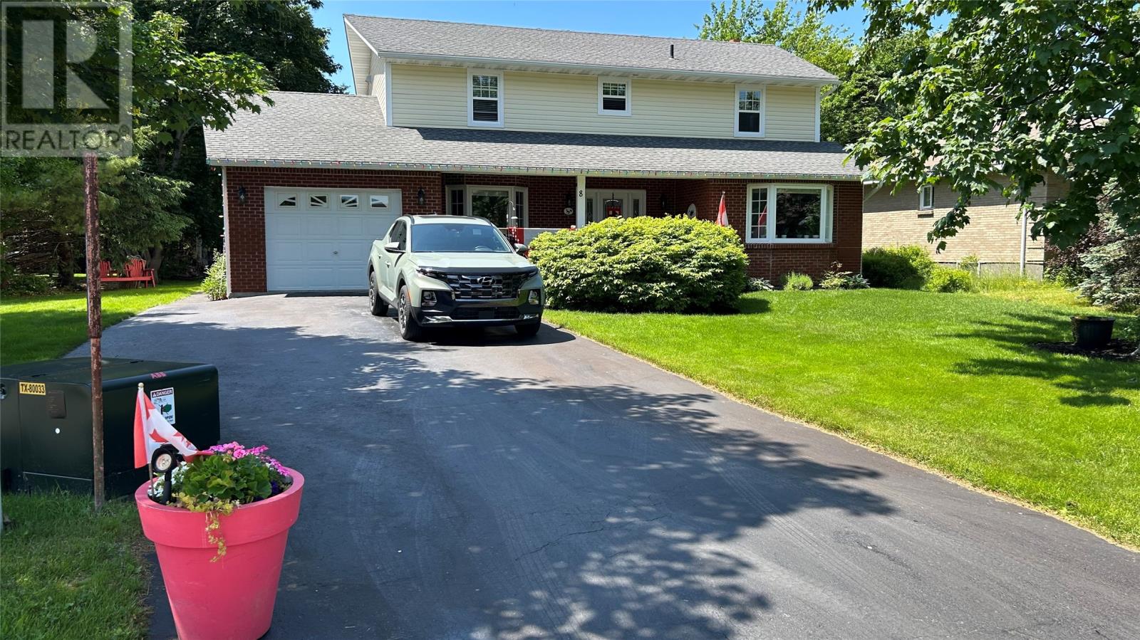 8 Keating Pl, Stephenville, NL A2N 3R6