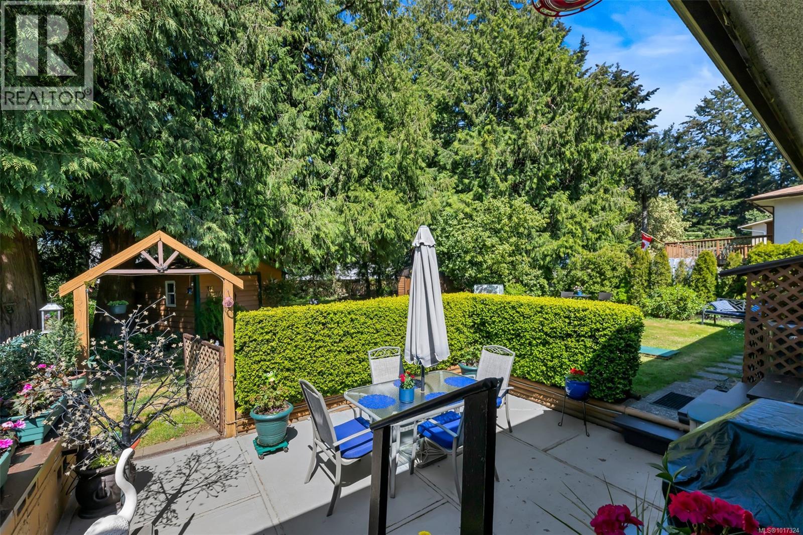 1028 Jenkins Ave, Langford, BC V9B 2N7