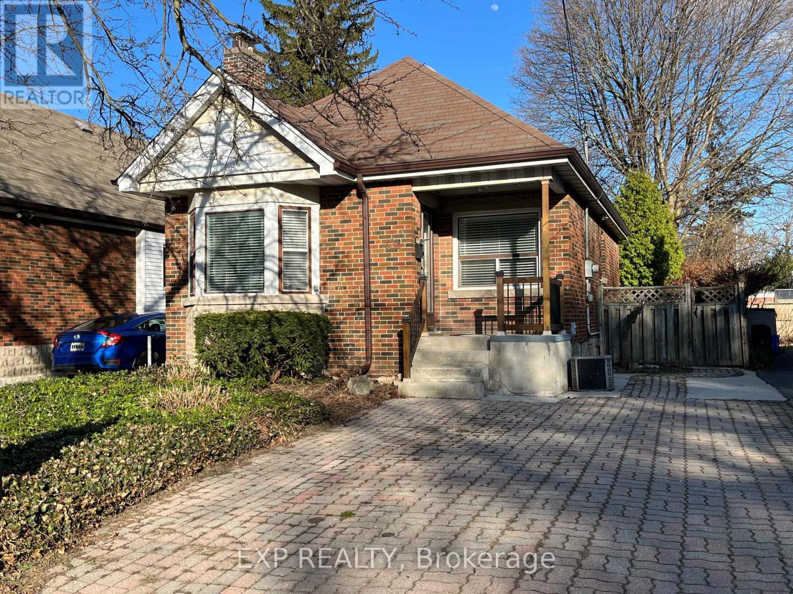 125 Haddon Ave S, Hamilton, ON L8S 1X7