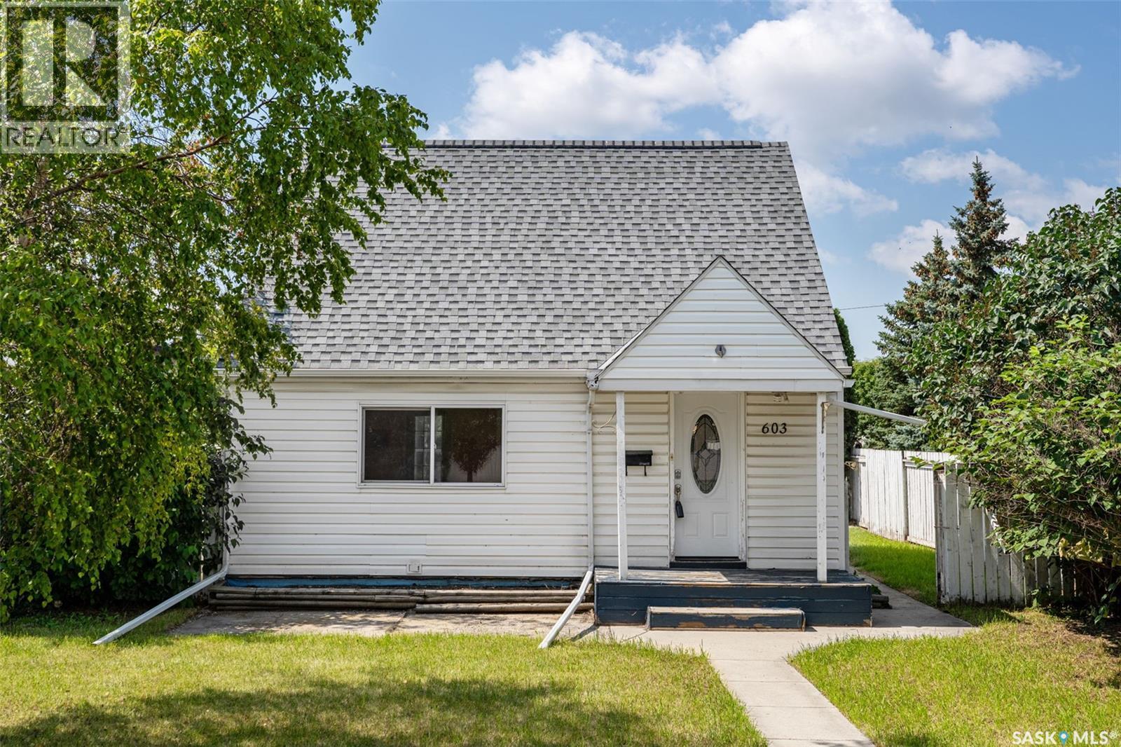 603 K Ave S, Saskatoon, SK S7M 2E4
