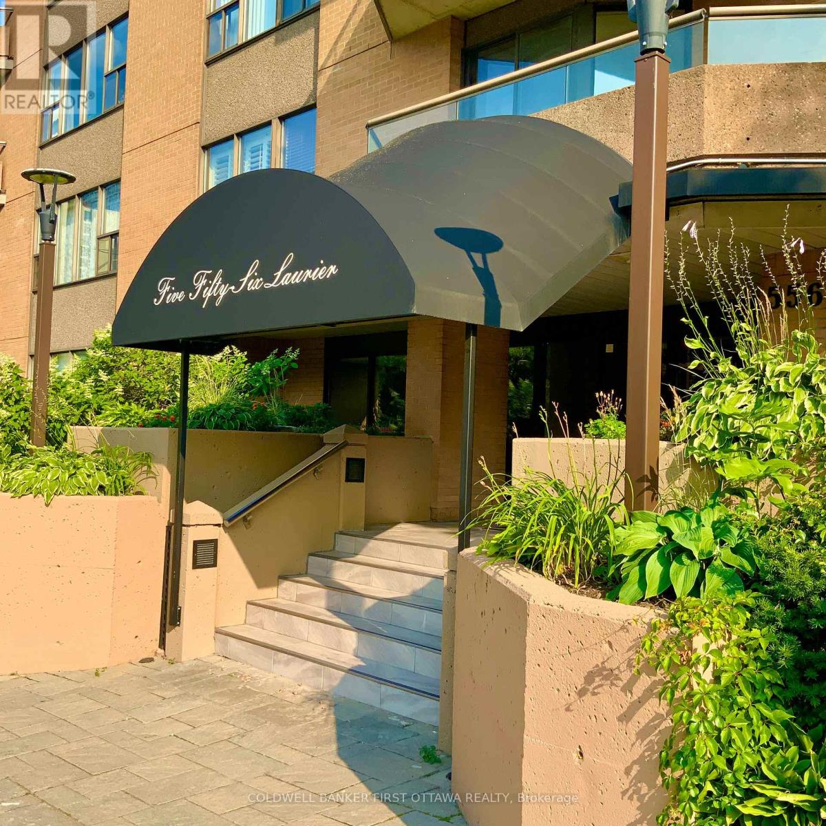506 556 Laurier Ave W, Ottawa, ON K1R 7X2
