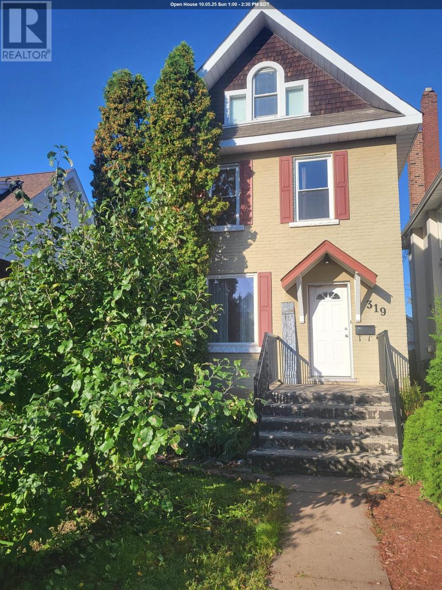319 Norah St S, Thunder Bay, ON P7E 1N8
