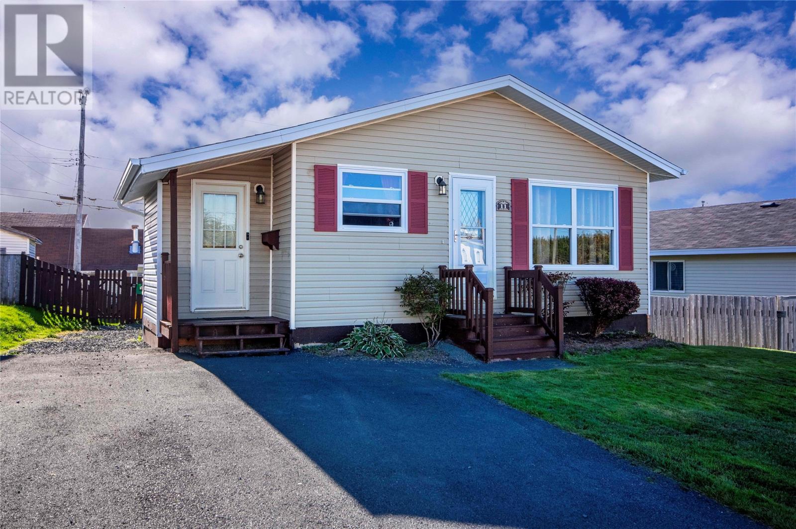 11 Wyatt Blvd, Mount Pearl, NL A1N 3K9