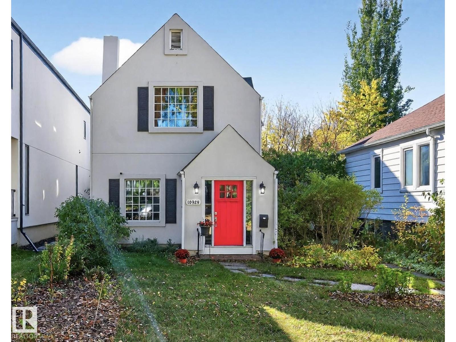 10929 University Ave NW, Edmonton, AB T6G 1Y1