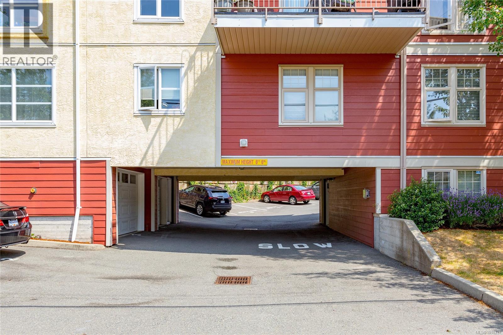 908 Brock Ave Unit 305 Ave, Langford, BC V9B 3C6