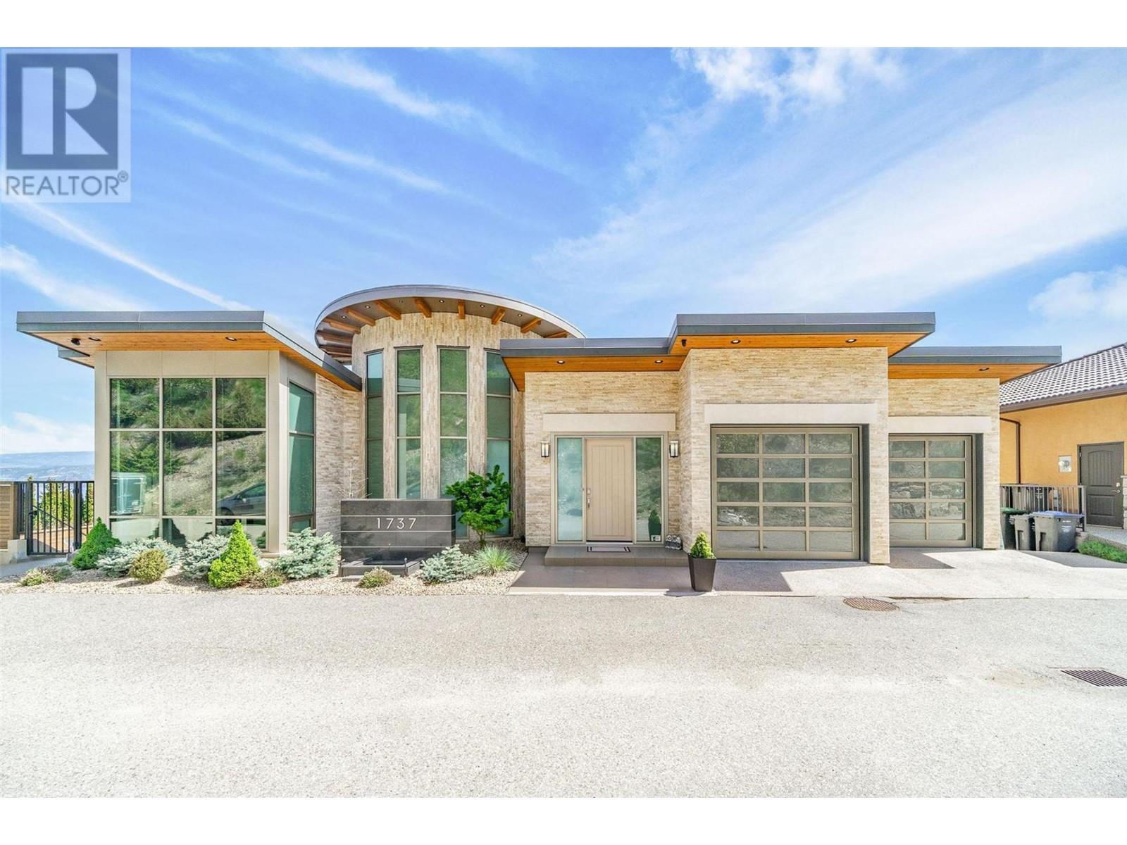 1737 Scott Cres, West Kelowna, BC V1Z 4B8