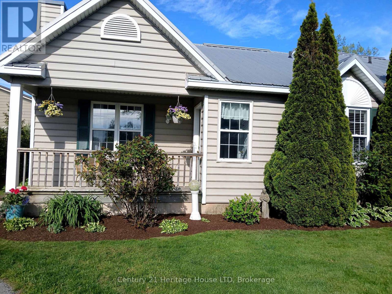 19 Bardol Ave S, Fort Erie, ON L2A 6R4