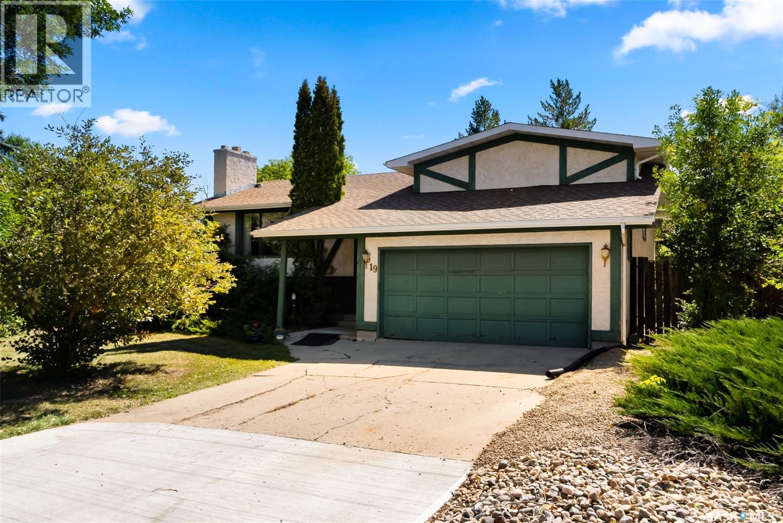 19 Mayfield Rd, Regina, SK S4V 0B7