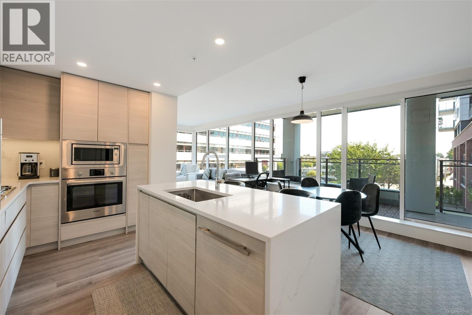 777 Herald St Unit 606 St, Victoria, BC V8T 0C7