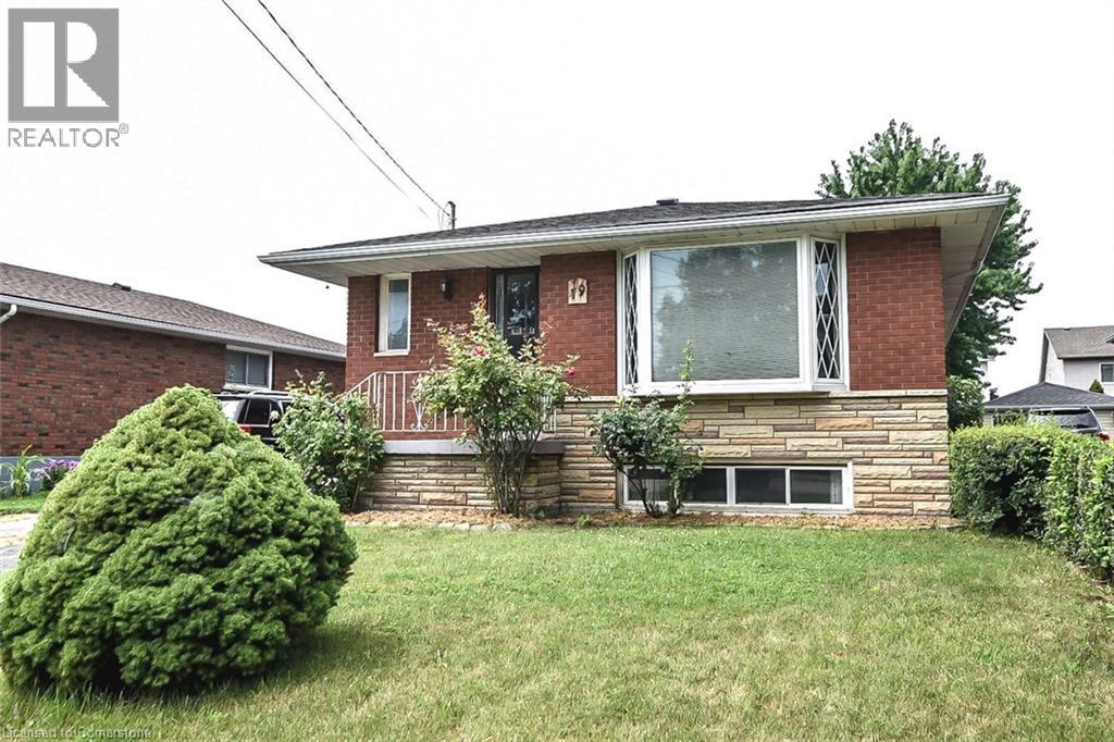 79 Nash Rd N, Hamilton, ON L8H 2P5