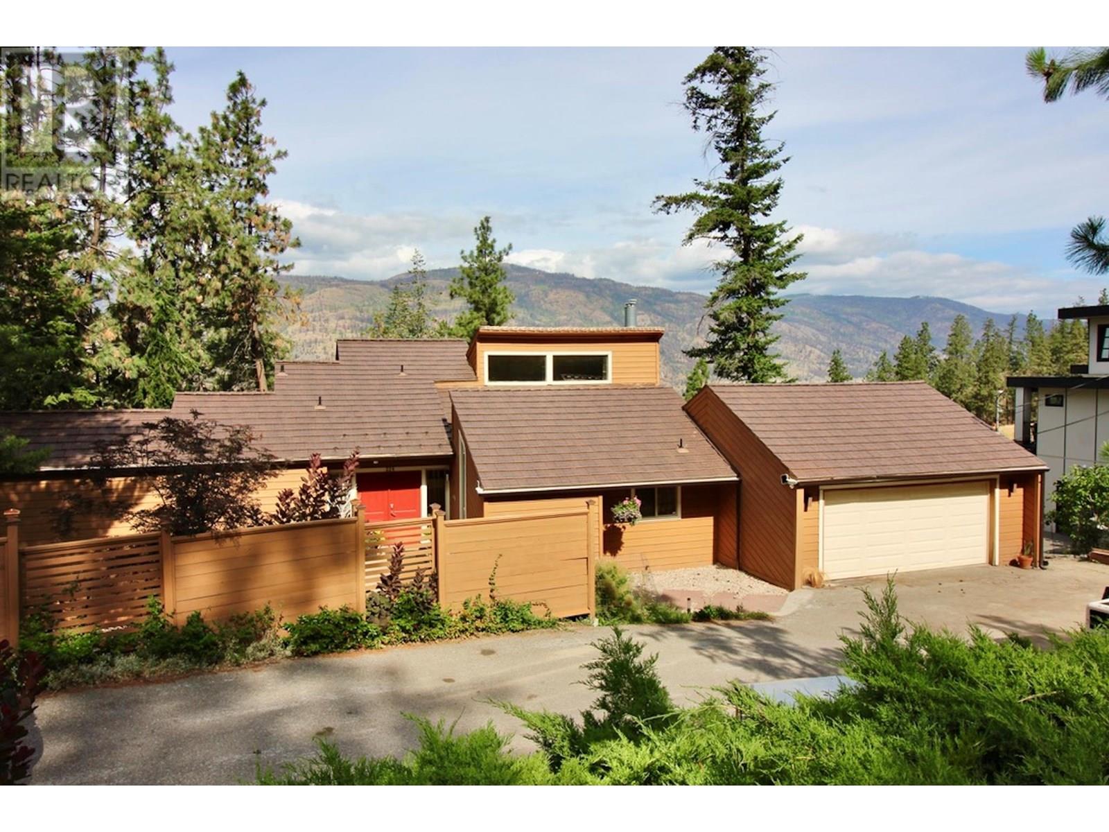 324 Clifton Rd N, Kelowna, BC V1V 1N4
