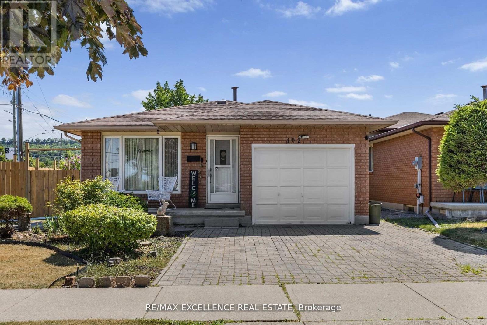 102 Juniper Dr, Hamilton Stoney Creek, ON L8E 4G6