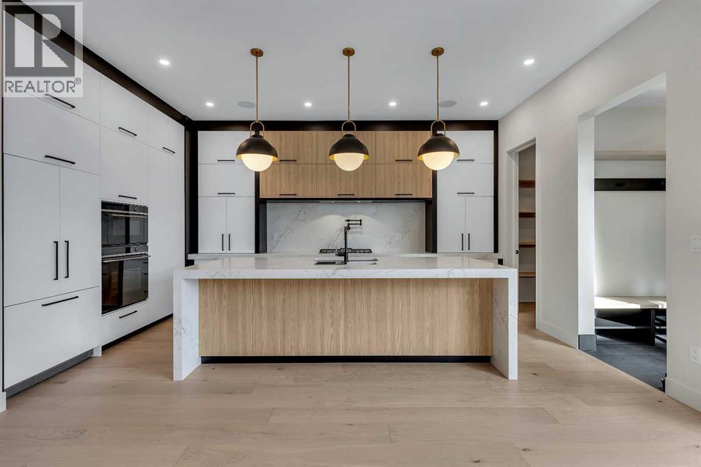 342 Normandy Dr SW, Calgary, AB T3E 8G8