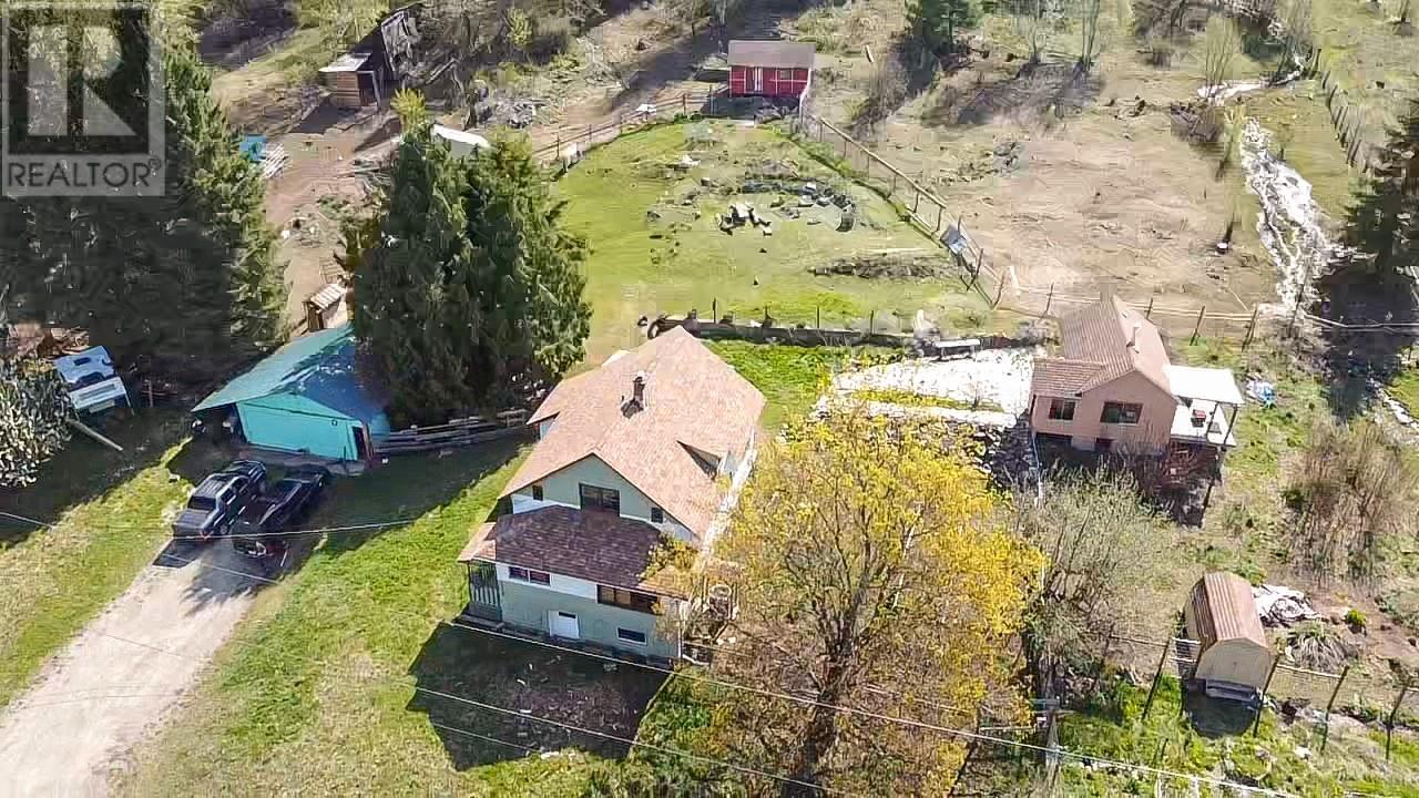 2158 Makonin Rd, Castlegar, BC V1N 4R2