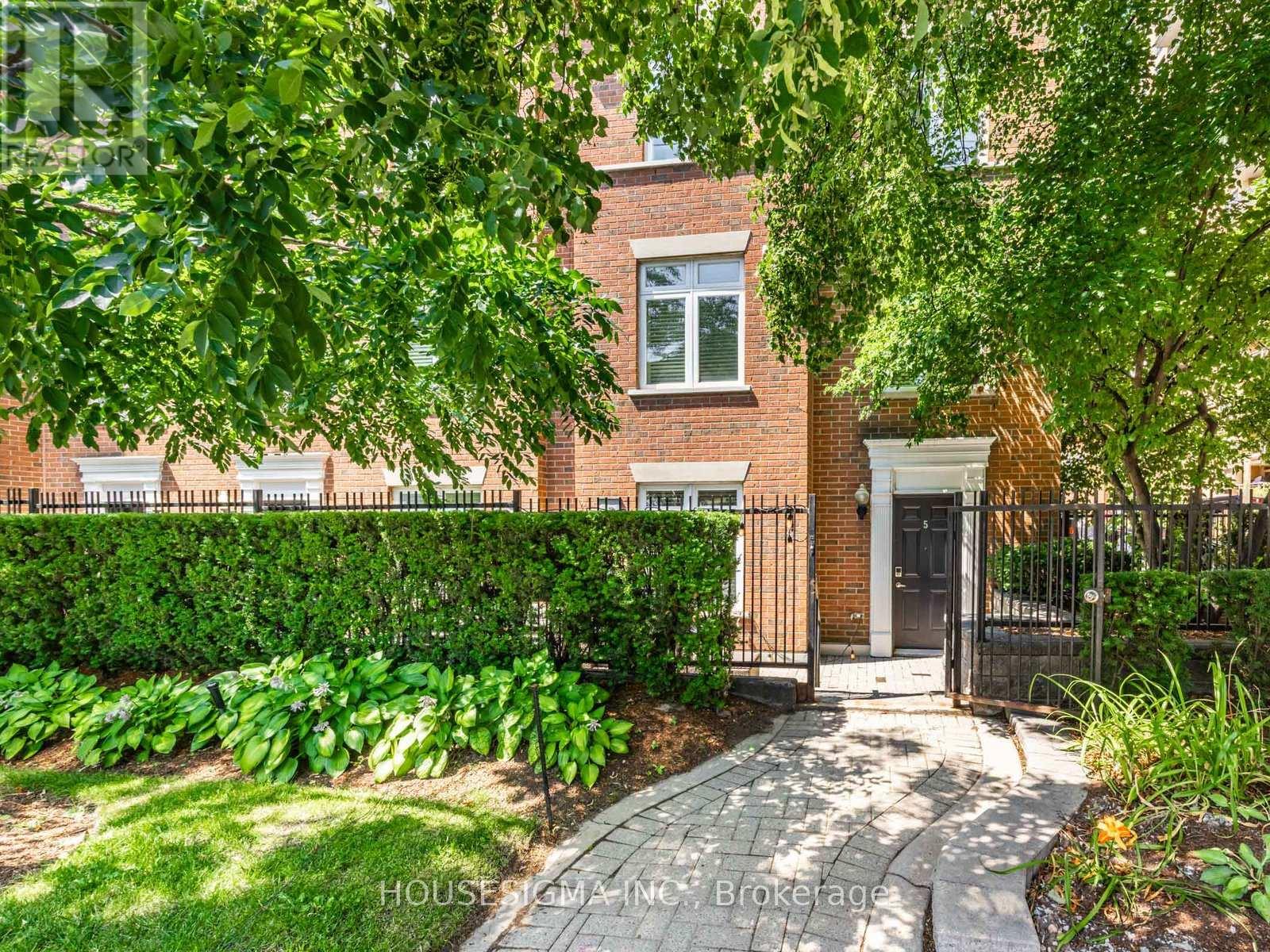 5 106 Redpath Ave, Toronto, ON M4S 2J7