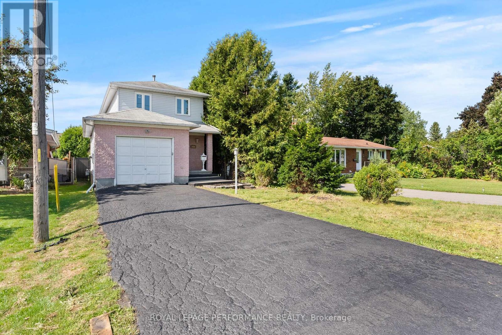 1980 Boyer Rd, Ottawa, ON K1C 1R4