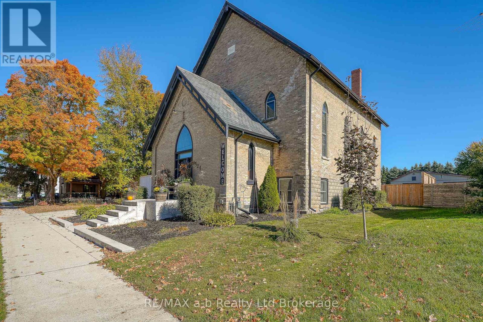 5924 Putnam Rd, Thames Centre, ON N0L 2J0